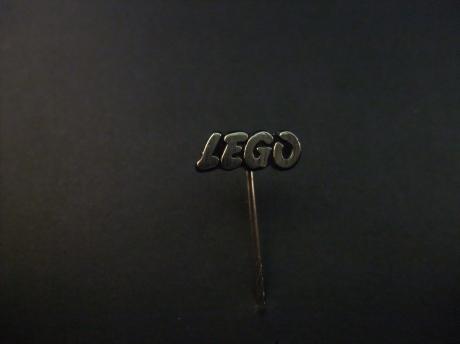 LEGO ( speelgoedbouwsteentjes) logo zilverlkleurig